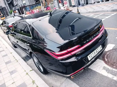 Genesis G90 2020, 126384 км, за 17263.85 USD