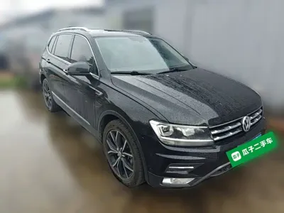 Volkswagen Tiguan L 2020, 72600 км, за 12404.11 USD - фото 7