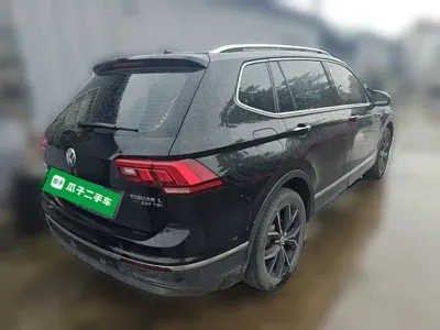 Volkswagen Tiguan L 2020, 72600 км, за 12404.11 USD - фото 12