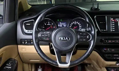 Kia Canival 2018, 175329 км, за 8465.19 USD - фото 15