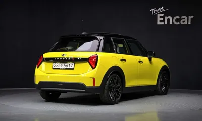 MINI Cooper 2025, 6227 км, за 23268.13 USD