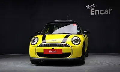 MINI Cooper 2025, 6227 км, за 23268.13 USD