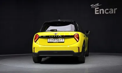 MINI Cooper 2025, 6227 км, за 23268.13 USD