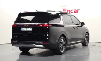 Kia Canival 2023, 137012 км, за 11726.39 USD