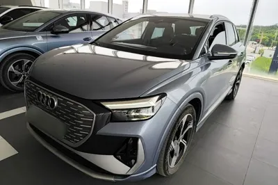 Audi Q4 e-tron · 2023 год