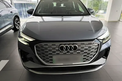Audi Q4 e-tron 2023, 45300 км, за 20290 USD
