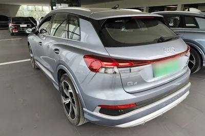 Audi Q4 e-tron 2023, 45300 км, за 20290 USD - фото 6