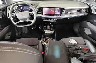 Audi Q4 e-tron 2023, 45300 км, за 20290 USD - фото 11