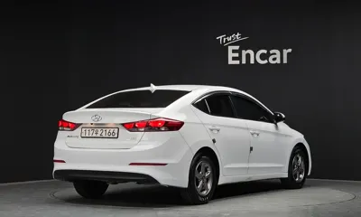 Hyundai Avante 2018, 100804 км, за 4823.26 USD