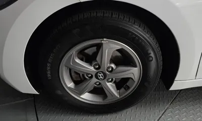 Hyundai Avante 2018, 100804 км, за 4823.26 USD
