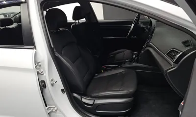 Hyundai Avante 2018, 100804 км, за 4823.26 USD - фото 10