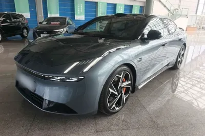 Lynk & Co Z10 · 2024 год
