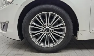 Kia K7 2015, 111731 км, за 4615.48 USD