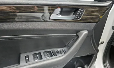 Hyundai Sonata 2017, 67289 км, за 8775.92 USD - фото 17