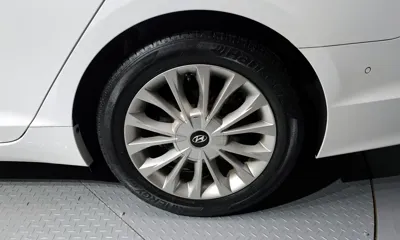 Hyundai Sonata 2017, 67289 км, за 8775.92 USD - фото 21