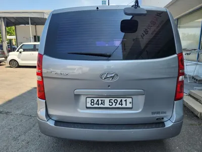 Hyundai Starex 2017, 145709 км, за 6432.98 USD