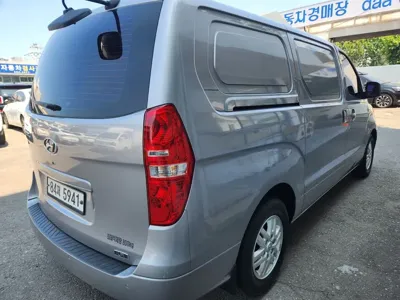 Hyundai Starex 2017, 145709 км, за 6432.98 USD - фото 14