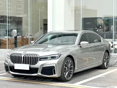 BMW 7 Series · 2020 год