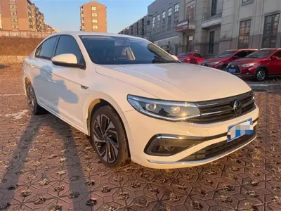 Volkswagen Bora 2023, 50000 км, за 11624.26 USD