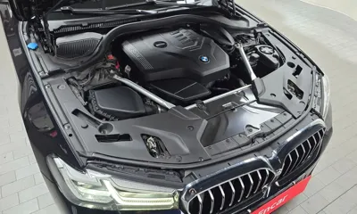 BMW 5-Series 2023, 24663 км, за 29415.67 USD - фото 6