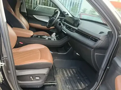 Chery Tiggo 8 Plus 2023, 50500 км, за 9870.59 USD - фото 25