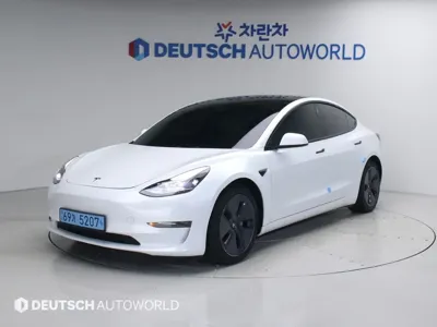 Tesla Model 3 · 2022 год
