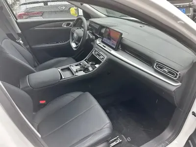 Geely Emgrand 2026, 3000 км, за 6768.56 USD - фото 11