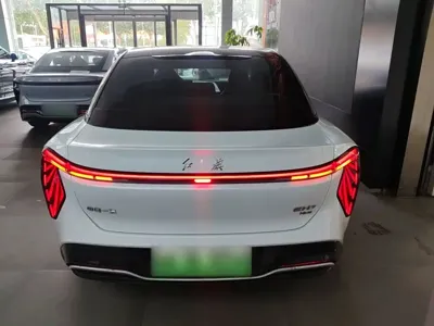 Hongqi Hongqi EH7 2024, 14700 км, за 17857.77 USD - фото 6