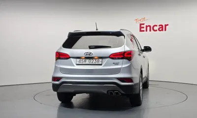 Hyundai Santafe 2017, 165050 км, за 5537.46 USD