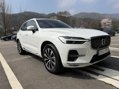 Volvo XC60 2025, 14000 км, за 41473.02 USD