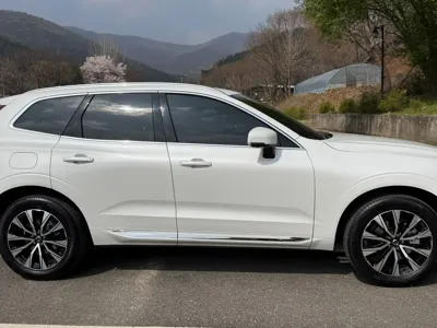 Volvo XC60 2025, 14000 км, за 41473.02 USD - фото 11