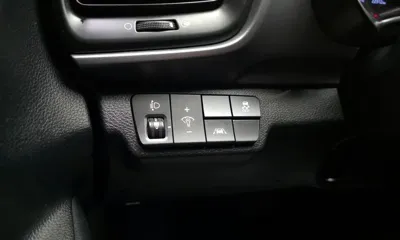 Kia Stonic 2020, 22912 км, за 8126.86 USD - фото 17