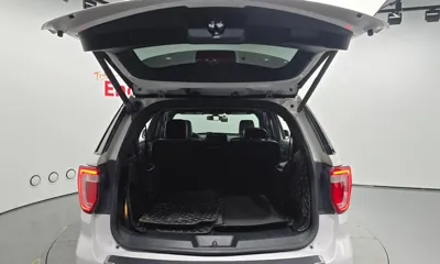 Ford Explorer 2018, 69216 км, за 10246.97 USD - фото 20