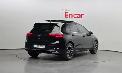 Volkswagen Golf 2022, 63454 км, за 20860.91 USD