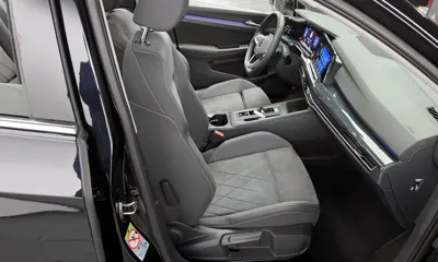 Volkswagen Golf 2022, 63454 км, за 20860.91 USD - фото 12
