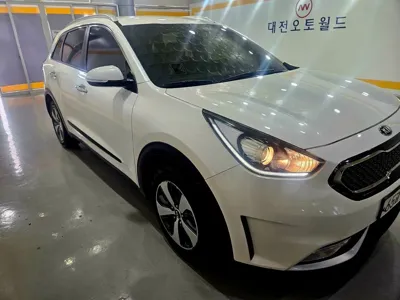 Kia Niro 2018, 103850 км, за 8326.84 USD