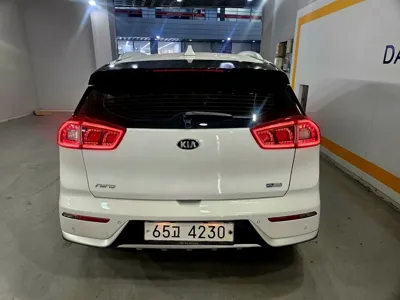 Kia Niro 2018, 103850 км, за 8326.84 USD