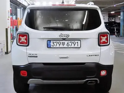 Jeep Renegade 2018, 61555 км, за 9386.9 USD