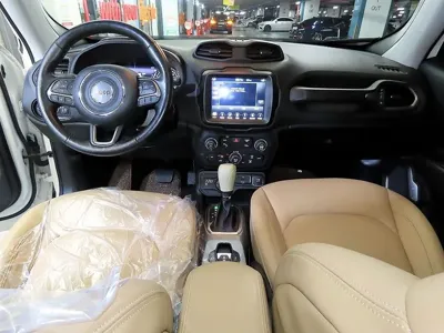 Jeep Renegade 2018, 61555 км, за 9386.9 USD - фото 10