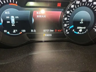 Ford Edge 2015, 92700 км, за 7592.55 USD