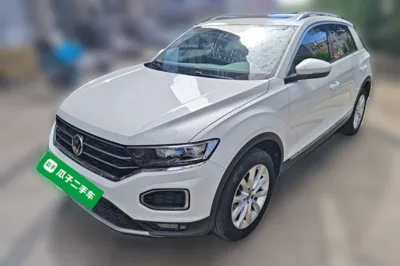 Volkswagen T-Roc · 2022 год