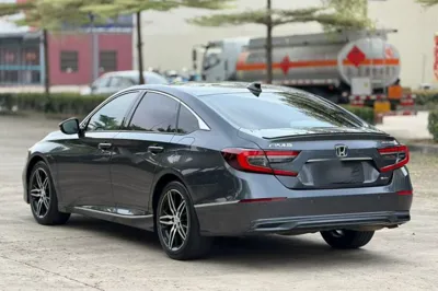 Honda Accord 2022, 62100 км, за 21024 USD