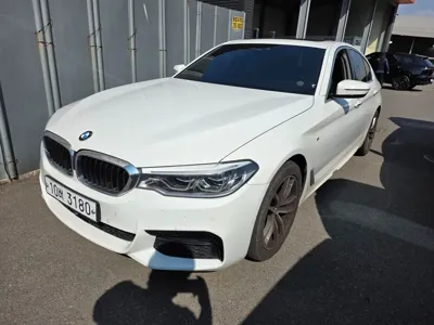 BMW 5-Series 2018, 122173 км, за 13456.74 USD