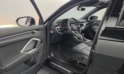 Audi Q3 2025, 1040 км, за 31836.68 USD - фото 10