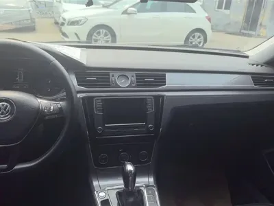 Volkswagen Passat 2019, 95200 км, за 10476.55 USD - фото 13