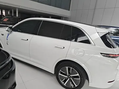 Li Auto Li L7 2024, 64600 км, за 28444.24 USD