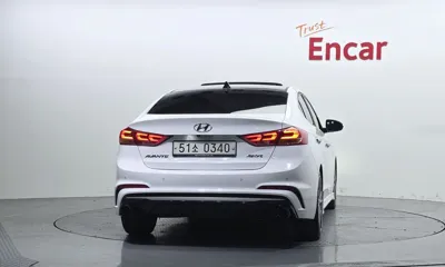 Hyundai Avante 2017, 141118 км, за 5798.05 USD