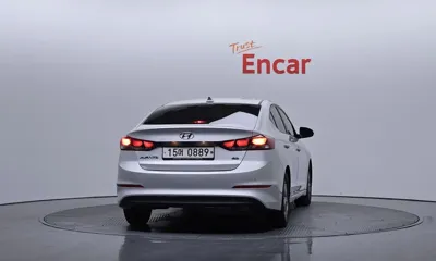 Hyundai Avante 2016, 140438 км, за 5483.98 USD