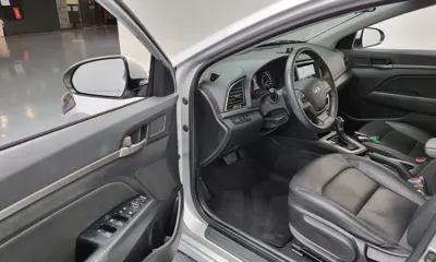 Hyundai Avante 2016, 140438 км, за 5483.98 USD - фото 11