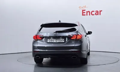 Hyundai i40 2016, 47156 км, за 8652.1 USD